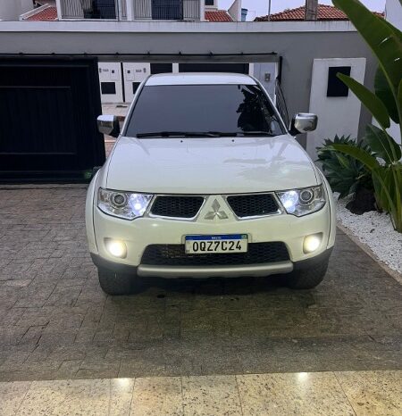 
								Mitsubishi L200 full									