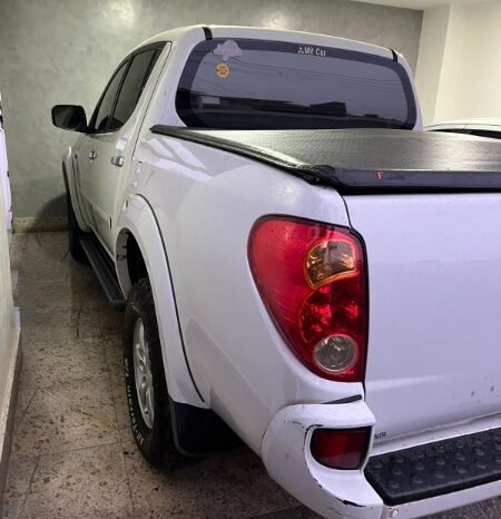 Mitsubishi-L200-full_________-4